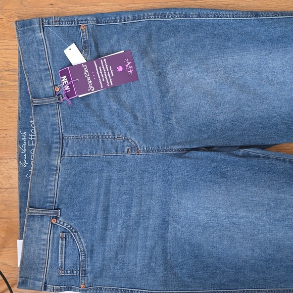GLORIA VANDERBILT WOMEN'S PLUS SIZE BLUE SLIP-ON JEANS SIZE 18W - Picture 2 of 15